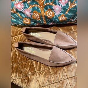 Lulu's Tan Pointed Toe Loafers